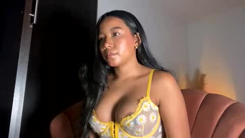 Snapshot of fabianna_laraa chatting on 11/13/25, 09:19 Thianna online show from 11/13/25, 09:19