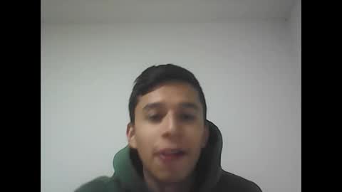 Snapshot of fabiar11 chatting on 09/21/25, 01:29 R online show from 09/21/25, 01:29