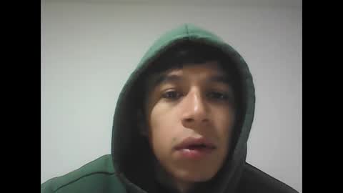 Snapshot of fabiar11 chatting on 10/17/25, 06:43 R online show from 10/17/25, 06:43