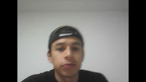 Snapshot of fabiar11 chatting on 10/28/25, 06:32 R online show from 10/28/25, 06:32