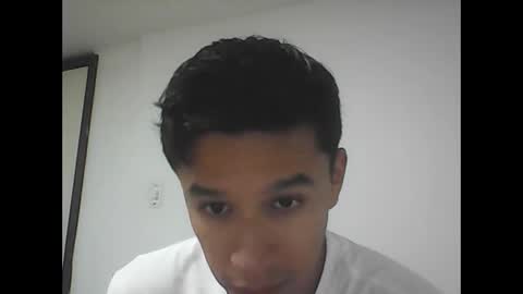 Snapshot of fabiar11 chatting on 11/23/25, 07:13 R online show from 11/23/25, 07:13