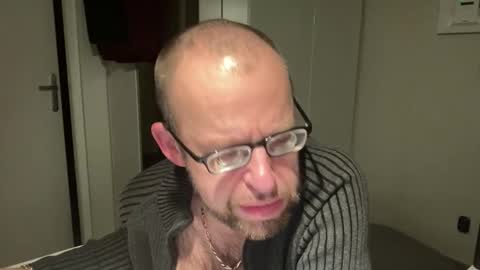 Snapshot of fabiothick chatting on 10/18/25, 11:27 fabiothick online show from 10/18/25, 11:27