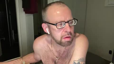 Snapshot of fabiothick chatting on 10/31/25, 09:49 fabiothick online show from 10/31/25, 09:49