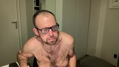 Snapshot of fabiothick chatting on 11/03/25, 10:53 fabiothick online show from 11/03/25, 10:53