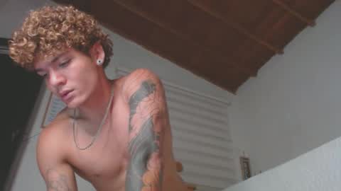 Snapshot of fabrizio_amery chatting on 03/04/25, 12:50 -  A N D E R online show from 03/04/25, 12:50