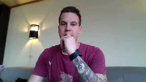 Snapshot of fack69ogsazzy69 chatting on 02/04/25, 11:05 Dennis online show from 02/04/25, 11:05