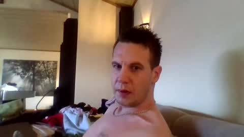 Snapshot of fack69ogsazzy69 chatting on 02/05/25, 08:32 Dennis online show from 02/05/25, 08:32