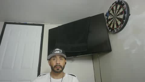 Snapshot of faded805 chatting on 10/27/25, 06:50 Mark online show from 10/27/25, 06:50