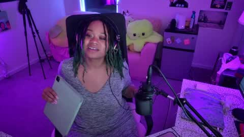 aisha online show from 03/07/25, 05:51