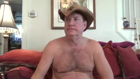 Snapshot of fairmount31 chatting on 10/18/25, 01:01 fairmount31 online show from 10/18/25, 01:01