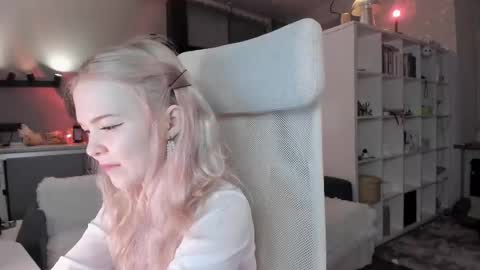 Snapshot of fairy_casey chatting on 03/03/25, 02:26 fairy_casey online show from 03/03/25, 02:26