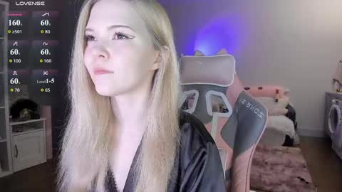 Snapshot of fairy_casey chatting on 05/08/26, 10:37 fairy_casey online show from 05/08/26, 10:37