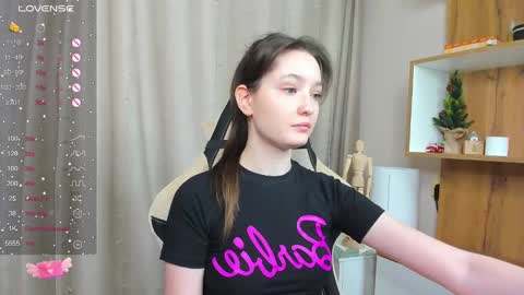 Snapshot of fairy_m00n chatting on 01/26/25, 01:47 Kate online show from 01/26/25, 01:47