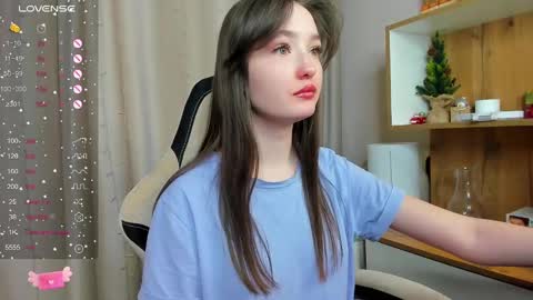 Snapshot of fairy_m00n chatting on 02/01/25, 02:24 Kate online show from 02/01/25, 02:24