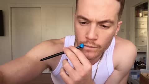 Snapshot of fairybae5 chatting on 12/19/24, 10:21 Travis online show from 12/19/24, 10:21