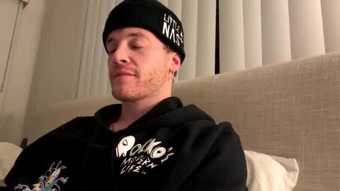 Snapshot of fairybae5 chatting on 01/28/25, 09:30 Travis online show from 01/28/25, 09:30