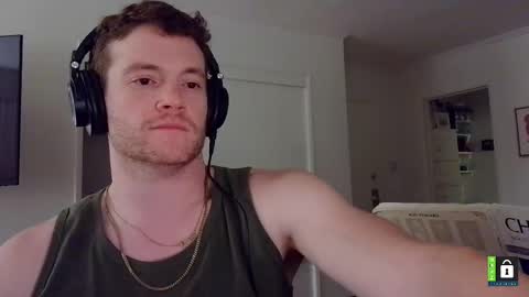 Snapshot of fairybae5 chatting on 03/11/25, 06:21 Travis online show from 03/11/25, 06:21