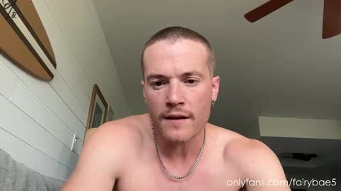 Snapshot of fairybae5 chatting on 09/19/25, 02:13 Travis online show from 09/19/25, 02:13