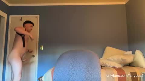 Snapshot of fairybae5 chatting on 10/21/25, 10:54 Travis online show from 10/21/25, 10:54