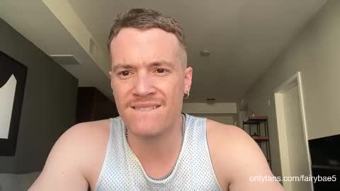 Travis online show from 11/09/25, 11:03