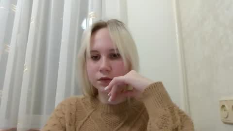 fairyfeller_ online show from 10/04/25, 04:27