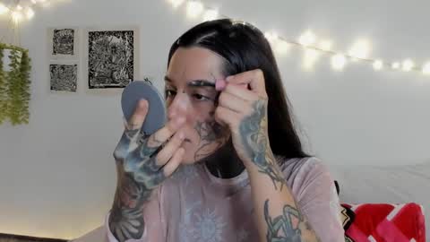 Fairy online show from 04/05/26, 11:24