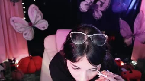 Snapshot of fairywhore chatting on 11/05/25, 09:48 Jackie Cosplayer online show from 11/05/25, 09:48