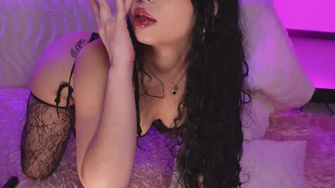 Sara  REMEMBER TO LEAVE A THUMB UP online show from 02/08/26, 02:48