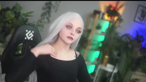 faith_chan online show from 12/19/25, 04:19