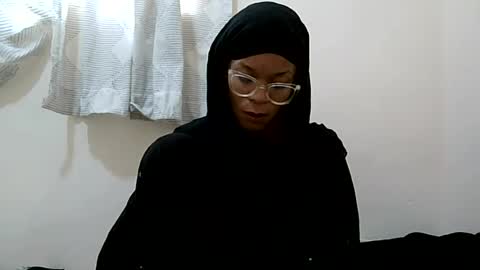 faizah_ online show from 07/06/26, 01:08