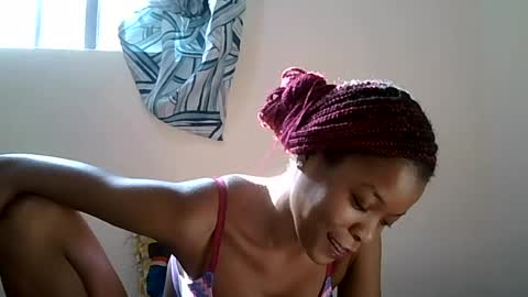 faizah_ online show from 07/28/26, 12:48