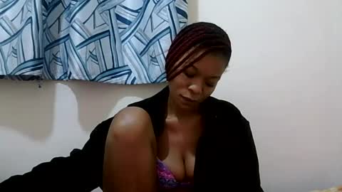 faizah_ online show from 07/28/26, 06:20