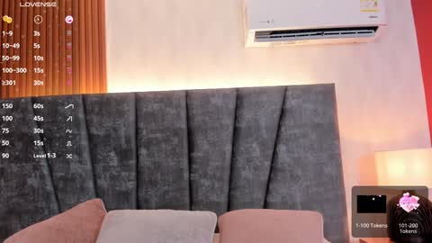 Snapshot of falaksweet_ chatting on 12/28/24, 12:24 Leila.... online show from 12/28/24, 12:24