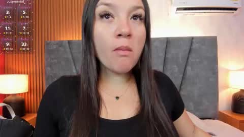 Snapshot of falaksweet_ chatting on 12/16/25, 12:32 Leila.... online show from 12/16/25, 12:32