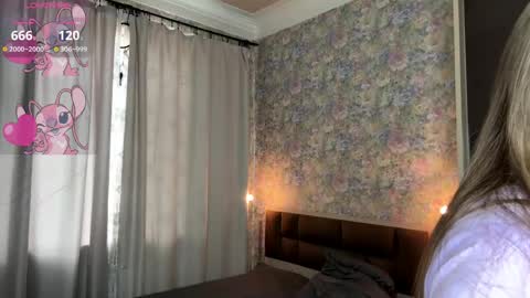 Erika online show from 04/19/26, 06:13