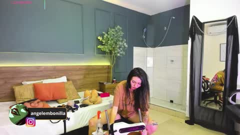 Snapshot of fallen_angel999777 chatting on 02/13/26, 12:01 Megan 630 1330 -5 online show from 02/13/26, 12:01