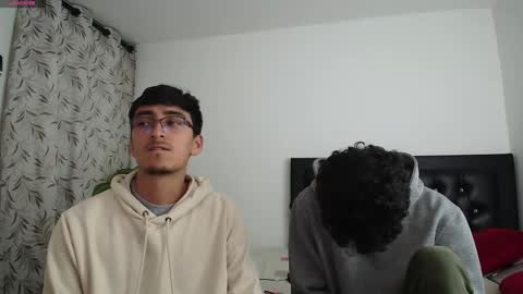 Snapshot of fallgays chatting on 10/08/25, 11:35 FallGays online show from 10/08/25, 11:35