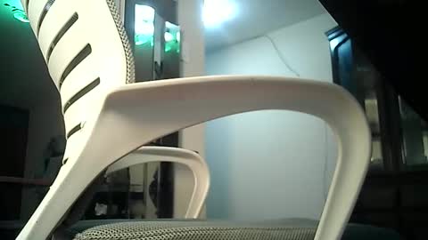 Snapshot of fallwithlove chatting on 02/27/26, 06:13 Love online show from 02/27/26, 06:13