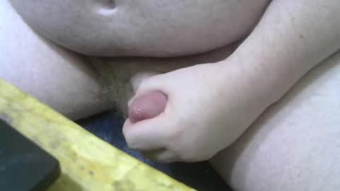 Snapshot of falso_aleatorio chatting on 10/21/25, 03:29 Fake Random online show from 10/21/25, 03:29