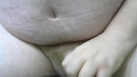 Snapshot of falso_aleatorio chatting on 10/27/25, 04:05 Fake Random online show from 10/27/25, 04:05