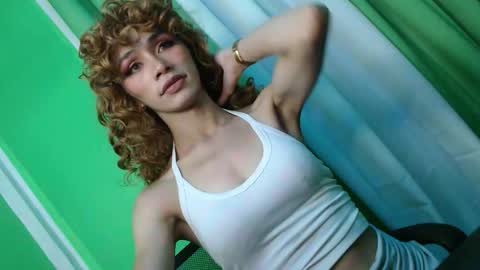 Alexandra x Alexandro online show from 05/08/26, 07:41