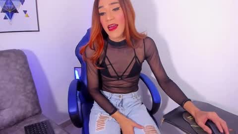 Snapshot of fanasy_andreadollx chatting on 12/15/24, 09:20 Andrea online show from 12/15/24, 09:20