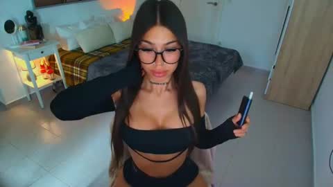 Snapshot of fancy_t33_n chatting on 06/09/26, 12:39 Jennifer online show from 06/09/26, 12:39