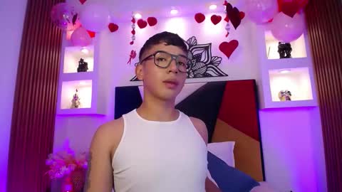 Snapshot of fancy_vixen chatting on 02/11/26, 12:32 FANCY online show from 02/11/26, 12:32