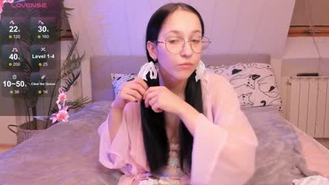 Snapshot of fancyfugler chatting on 12/12/24, 01:21 Fancy online show from 12/12/24, 01:21