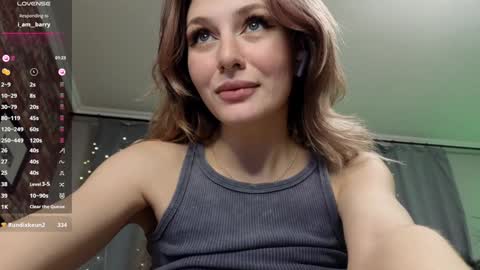 Snapshot of fancymeee chatting on 01/18/25, 02:02 fancymeee online show from 01/18/25, 02:02