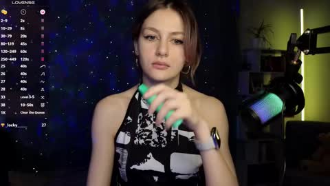 Snapshot of fancymeee chatting on 02/12/25, 01:06 fancymeee online show from 02/12/25, 01:06