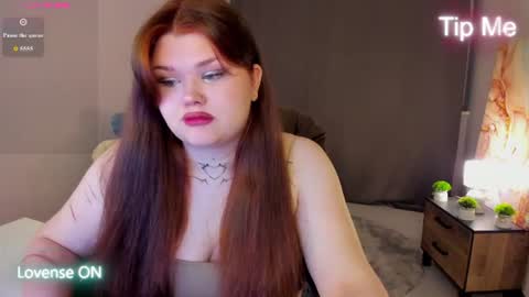 Snapshot of fanfik_ chatting on 07/28/26, 02:13 Elena online show from 07/28/26, 02:13