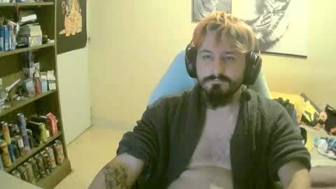 Snapshot of fangtiger chatting on 11/08/25, 10:52 Kevin online show from 11/08/25, 10:52