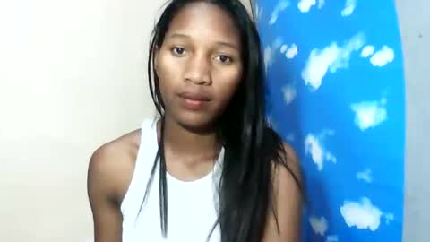 Snapshot of faniriah27 chatting on 09/13/25, 08:08 faniriah27 online show from 09/13/25, 08:08